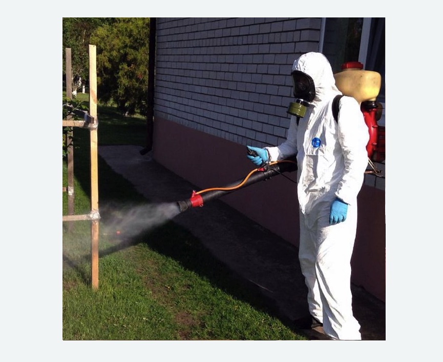 травля клещей на участке в Токсово